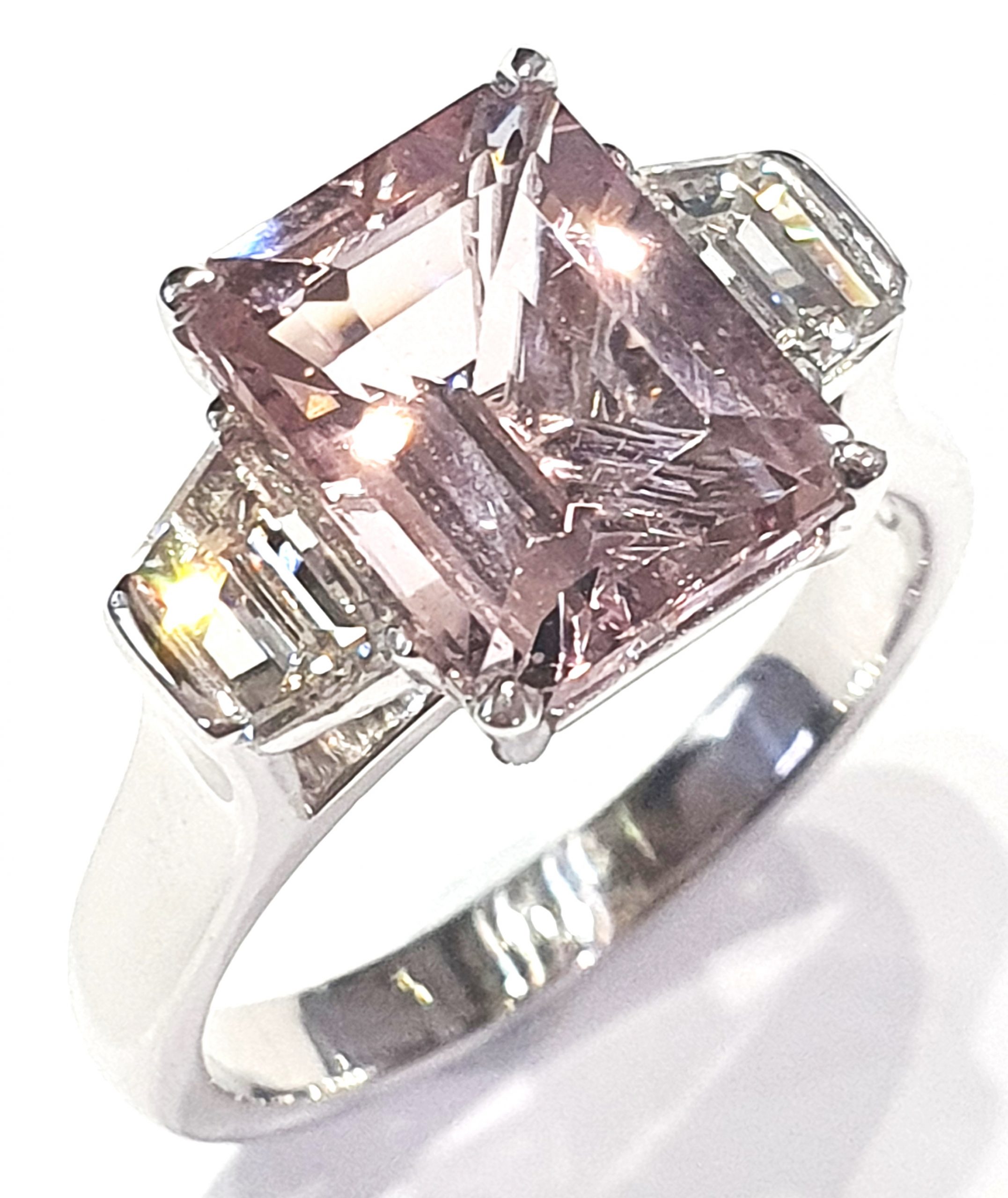 080592 Em cut Pink Morganite p