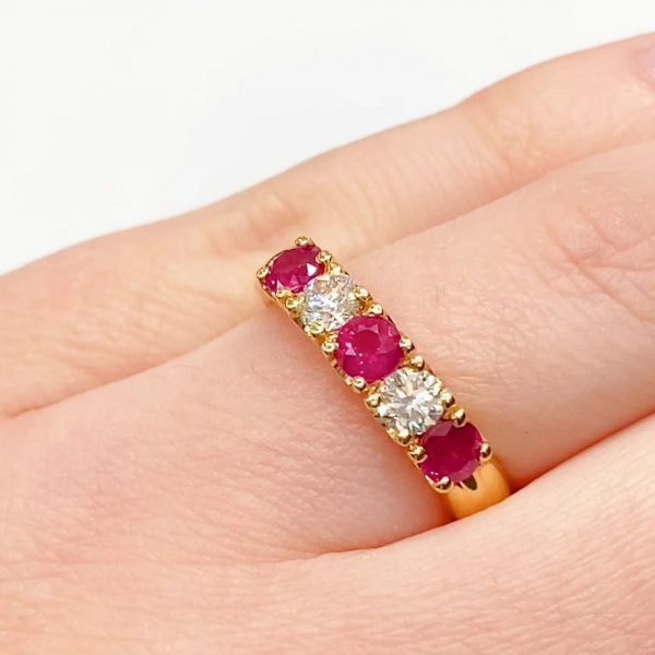 Ruby, diamond and yellow gold ring