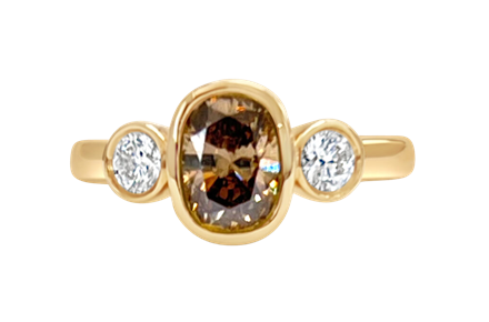 tiny coloured gemstones hidden along the band’s inner edge